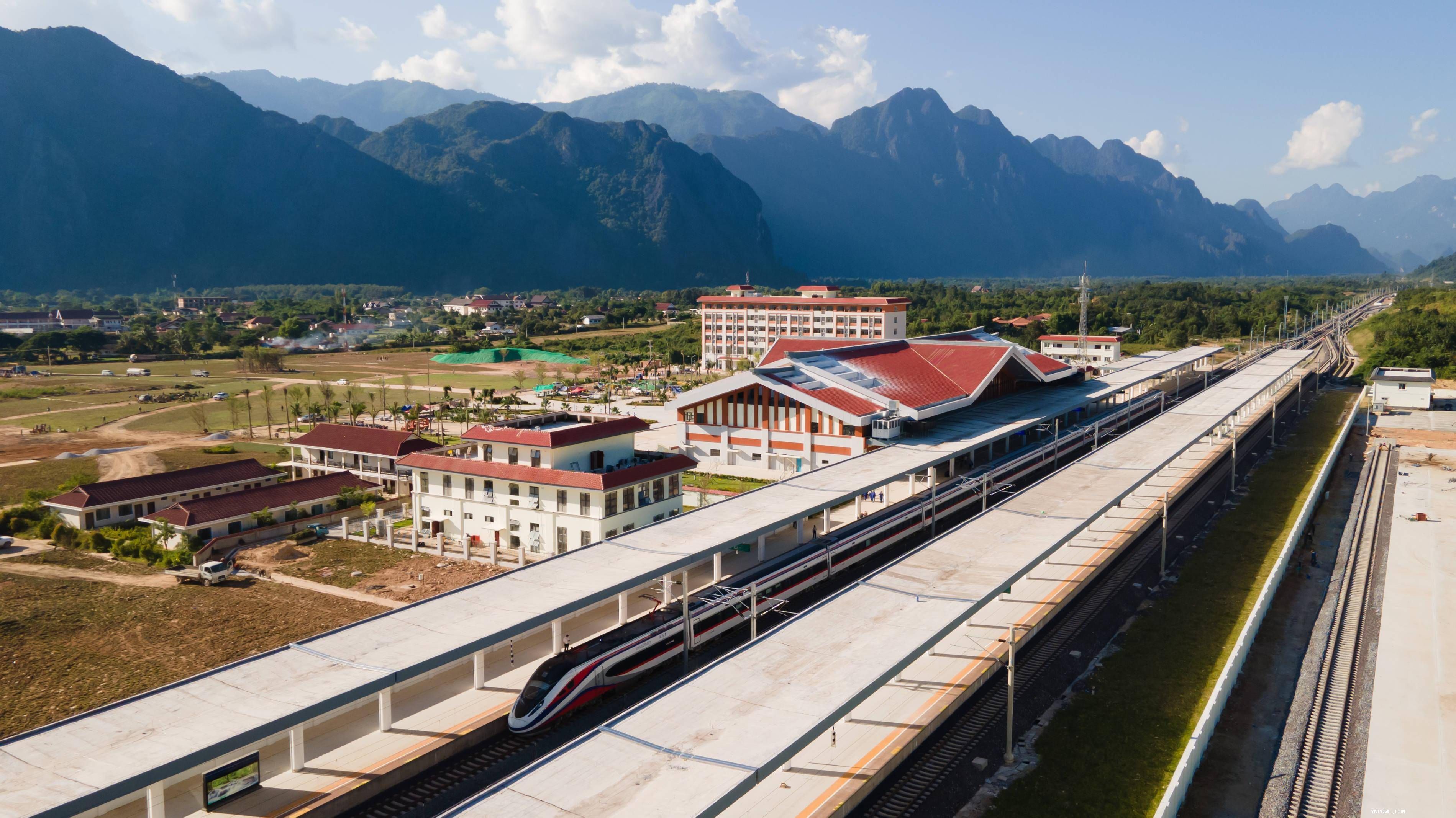 中老鐵路，建一座工程,造福一方百姓