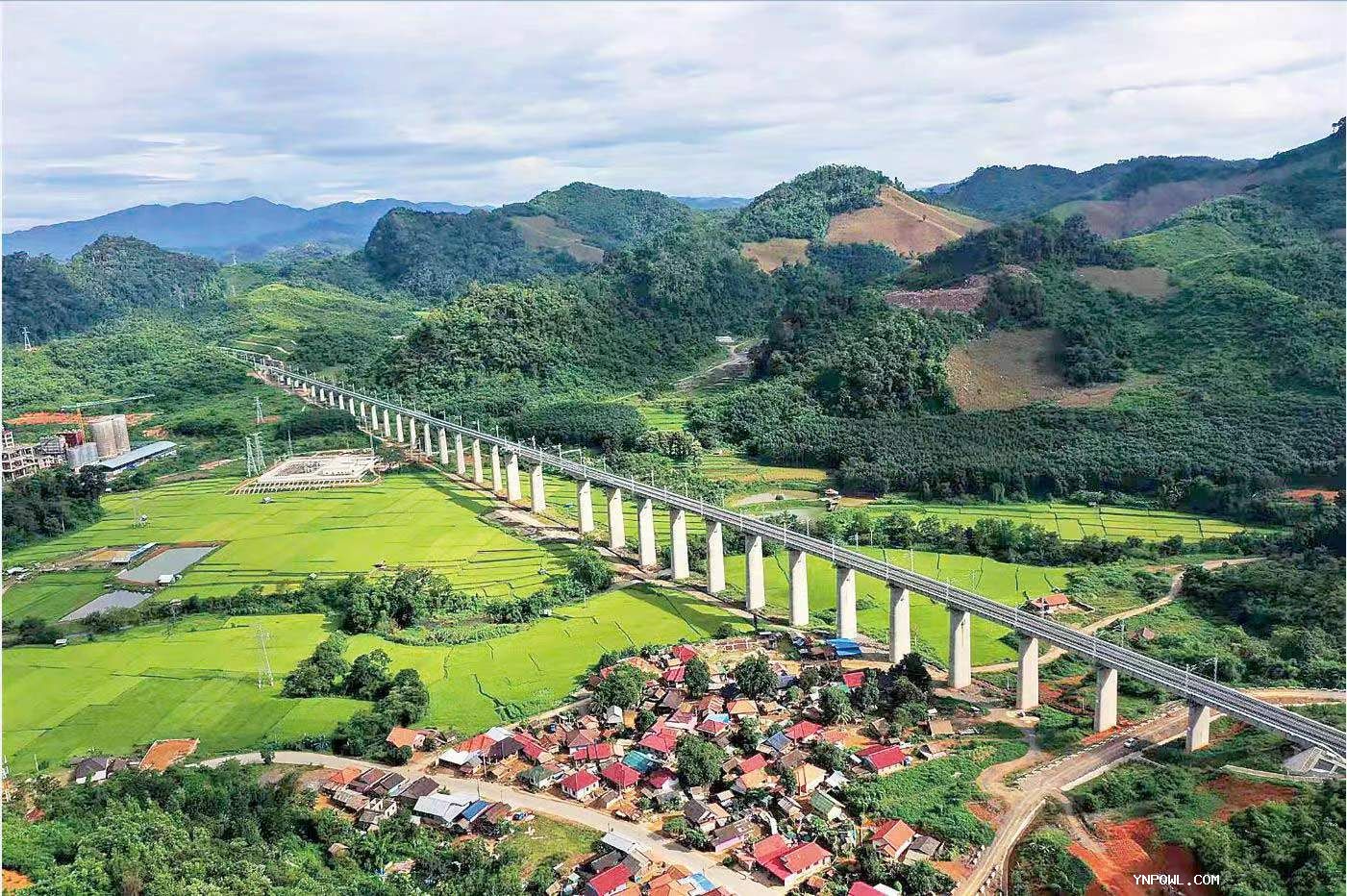 中老鐵路的互聯(lián)互通為中老兩國(guó)和整個(gè)東南亞地區(qū)帶來(lái)機(jī)遇