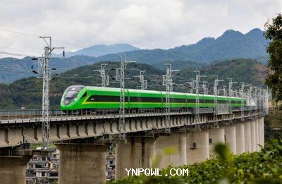 中老鐵路單日驗(yàn)放跨境旅客創(chuàng)新高